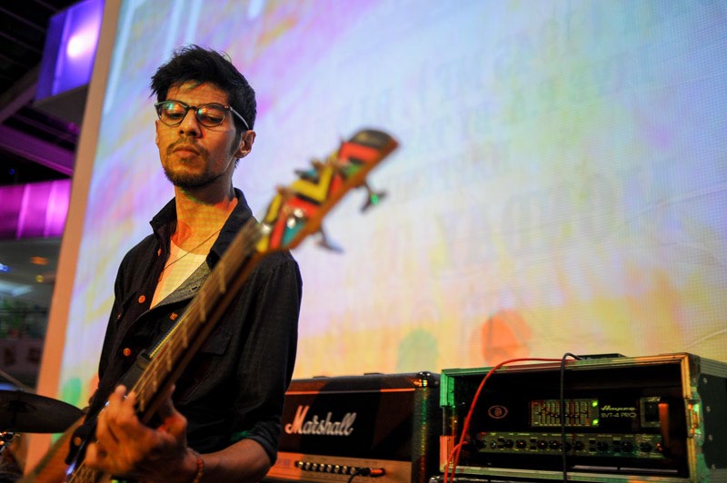 Adhiel (bass)